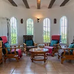 La Paz Villa